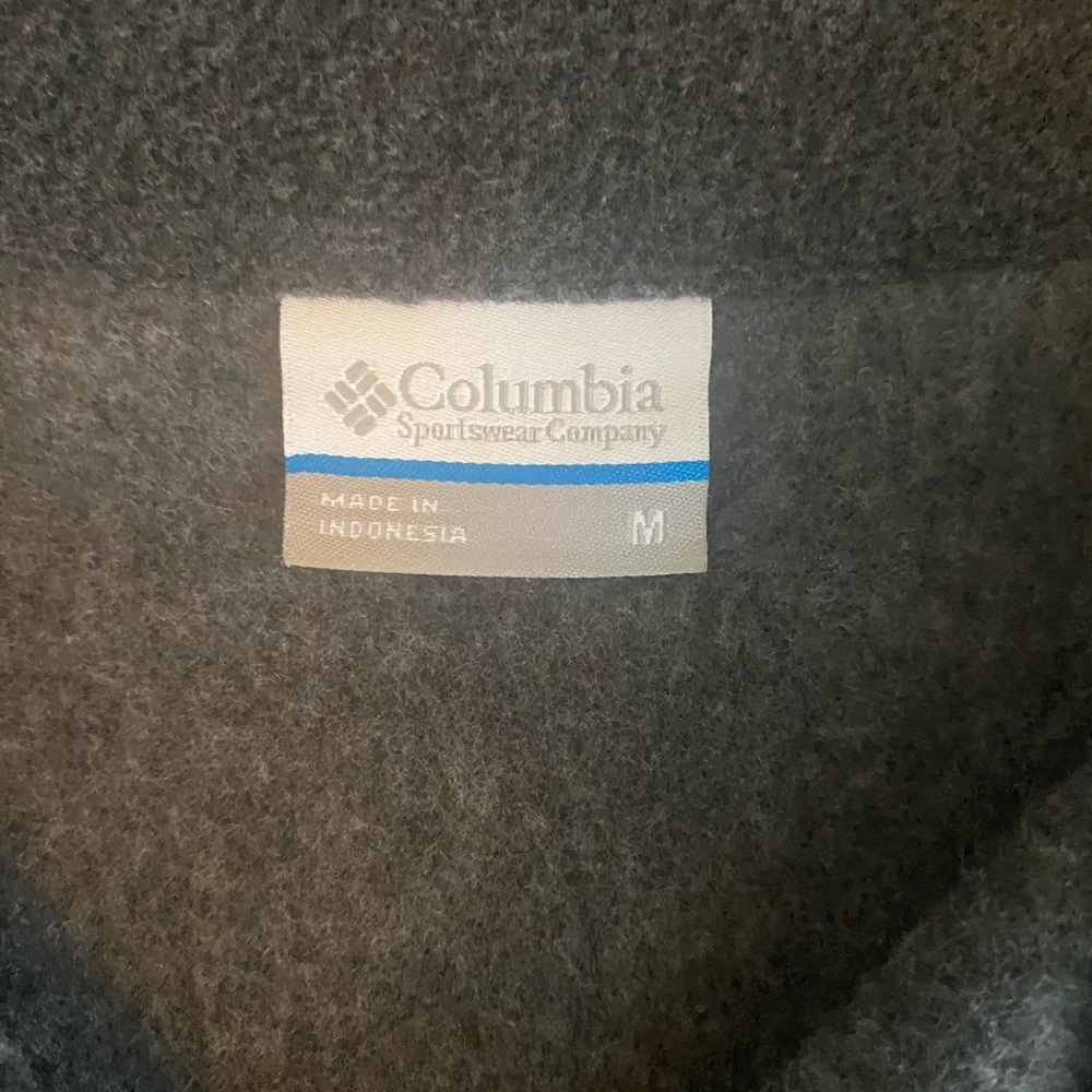 Columbia Women’s Charcoal Gray Fleece Vest - Picture 2 of 3